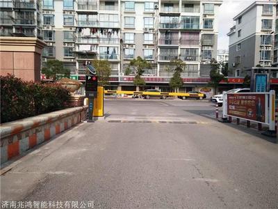 盐城停车场管理系统 车牌识别与起落杆系统安装解析